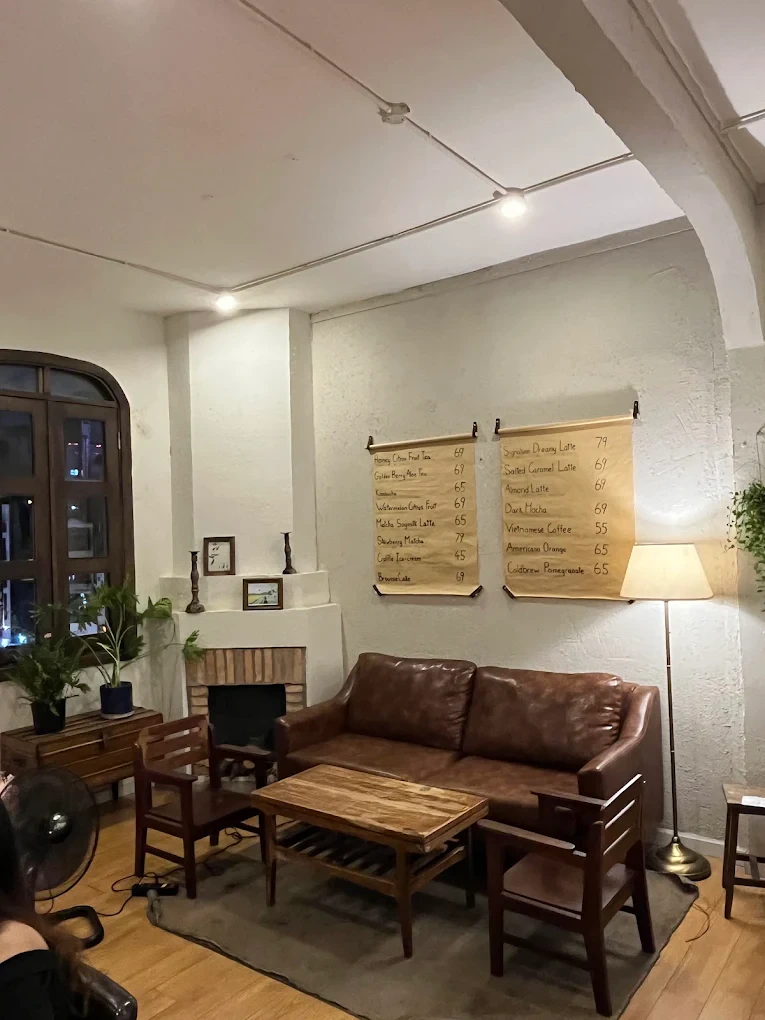 Room44 Caffe 2