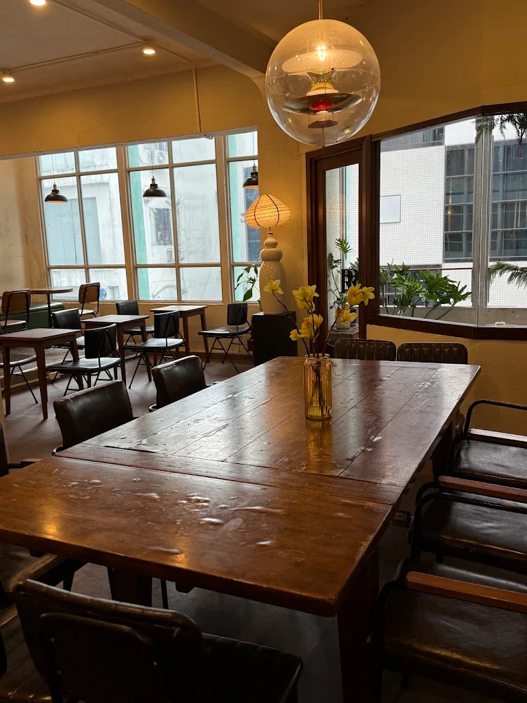Room44 Caffe 8